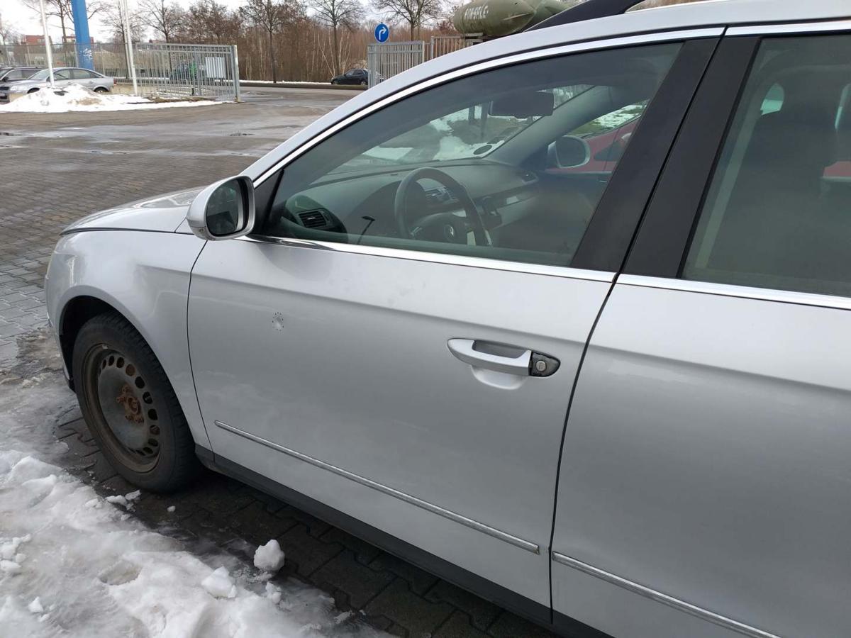 VW Passat 3C original T&uuml;r vorn links LA7W Reflexsilber Rohbau Bj.2006